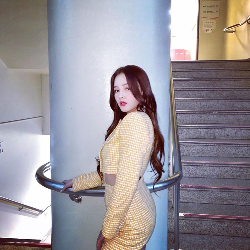 Nancy Change Clothes