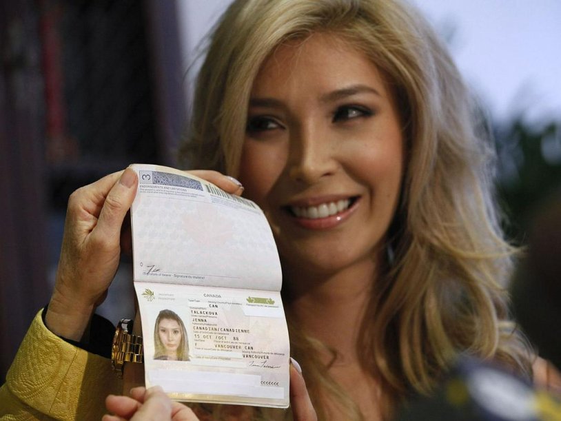 Jena Talakova before surgery