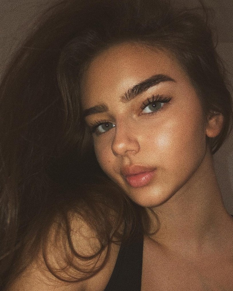 Dzana dzzyzzle Instagram