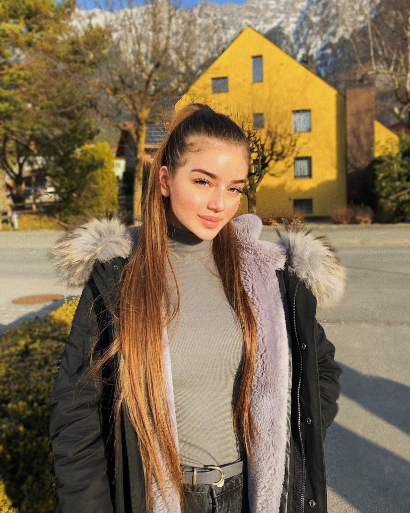 Dzana dzzyzzle without makeup