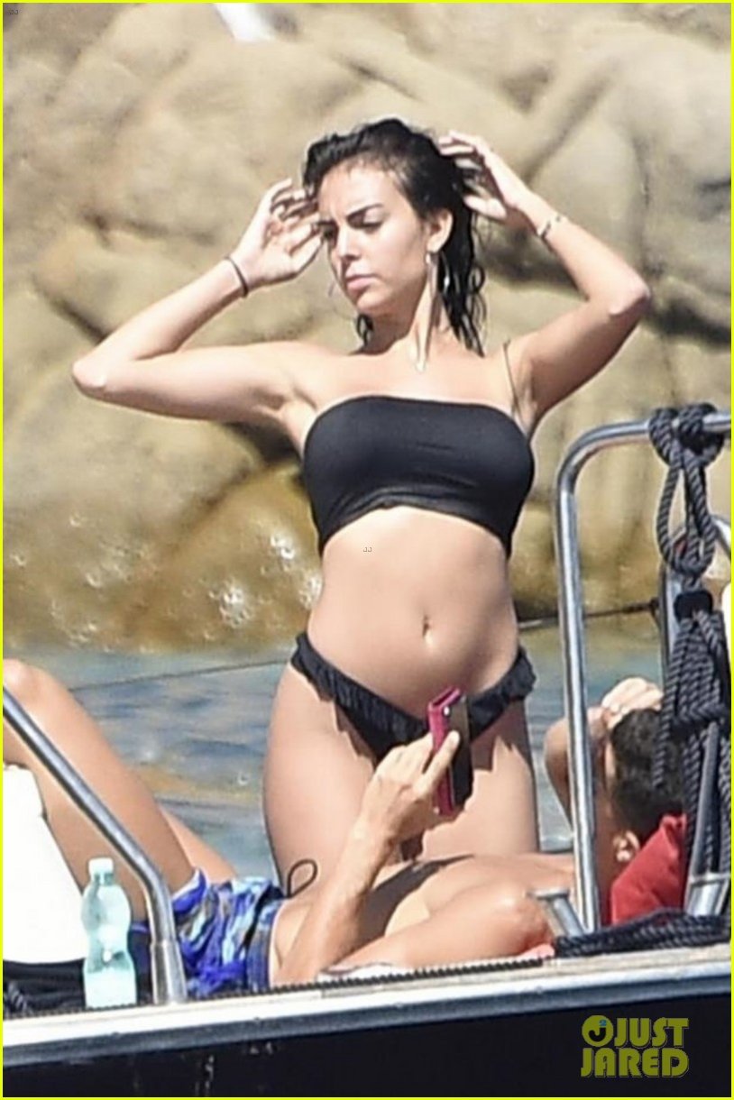 Georgina Rodriguez Topless