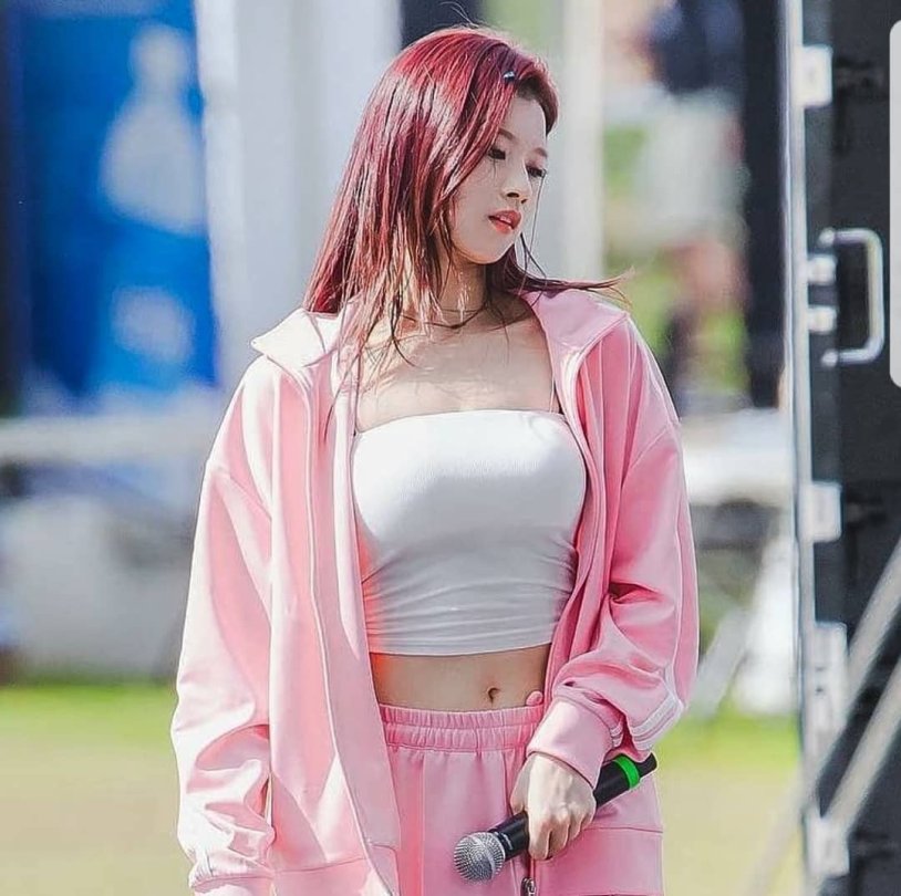 Sana Minatosaks in sportswear