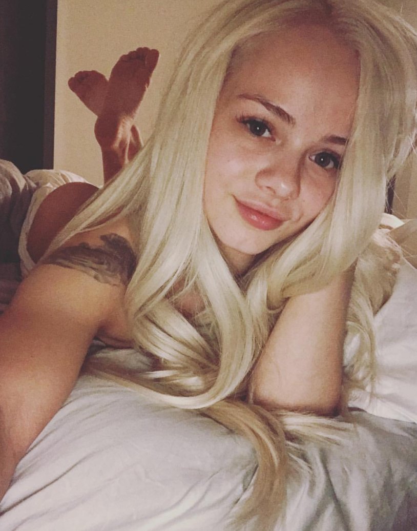 Elsa Jean Selfies