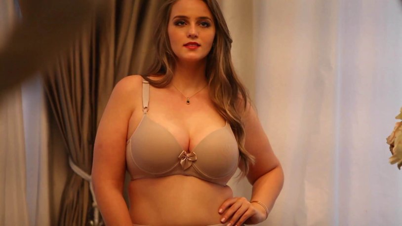 Caroline Zalog Onlyfans drain