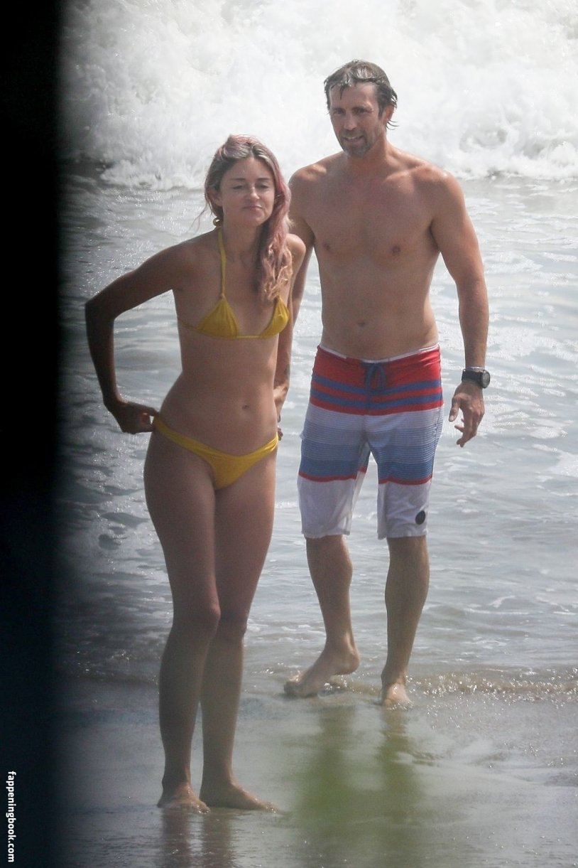 Naked French pair Caroline F