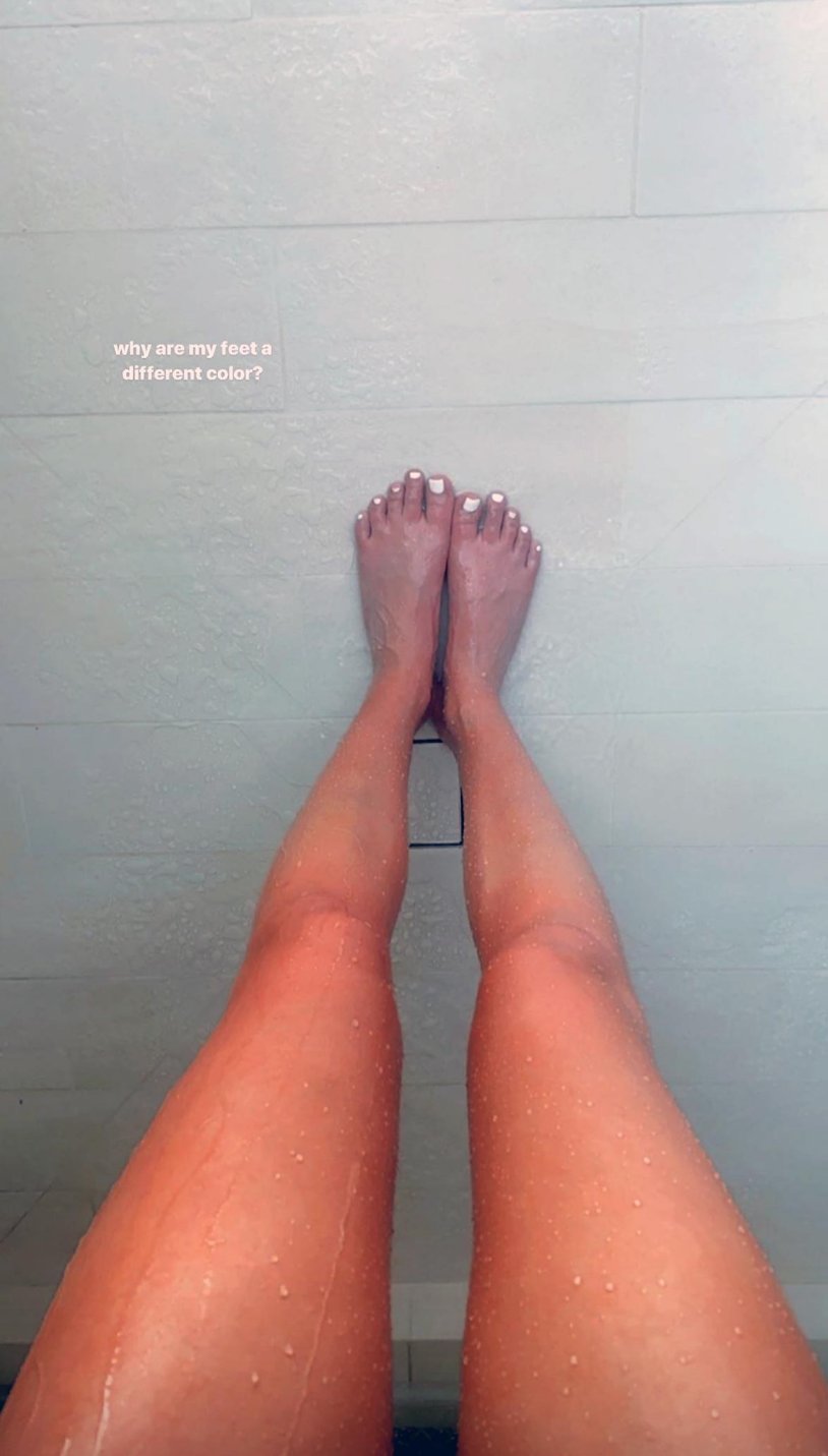 Violet feet