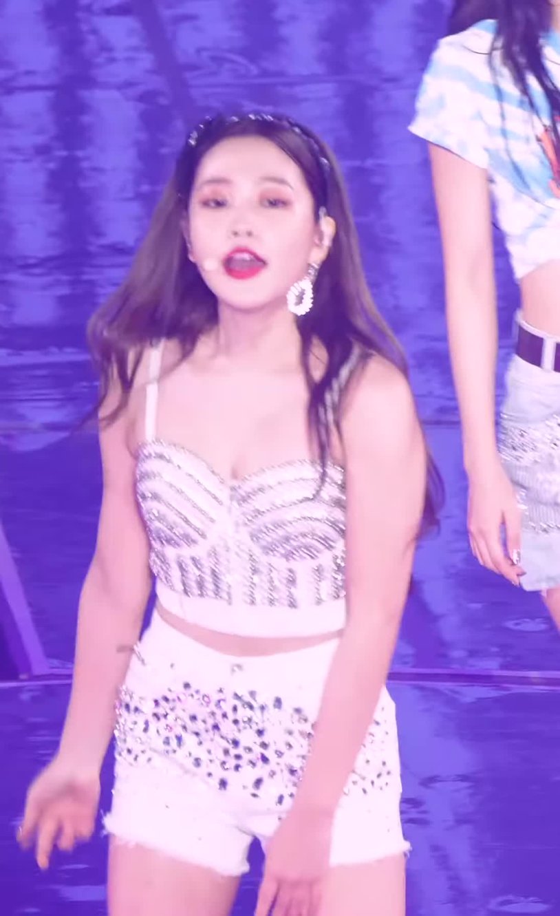 Elina Karimova drain