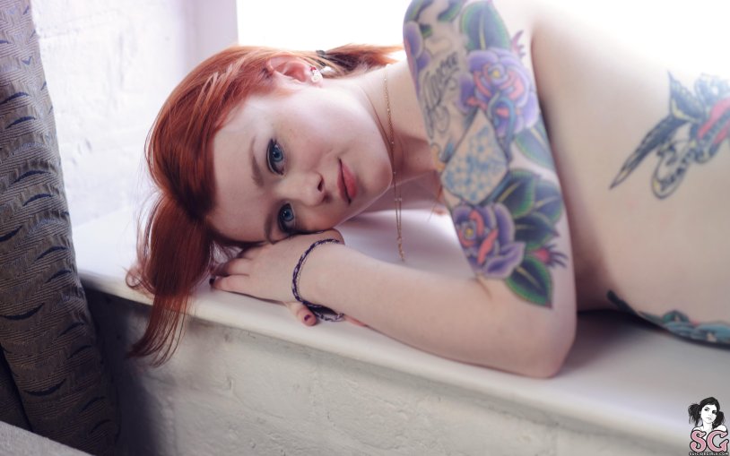 Lass Suicide lifted up legs