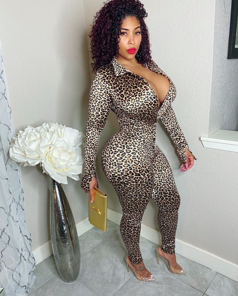 Carmen Electra Snow Maiden