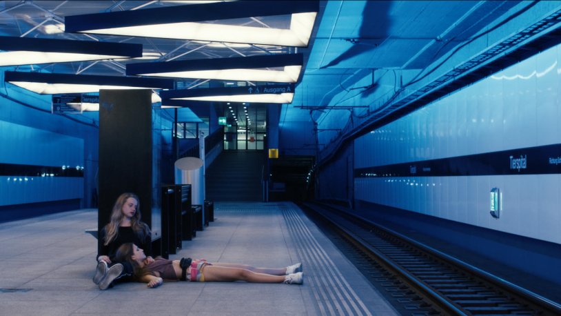 The sea drives crazy 2017 film