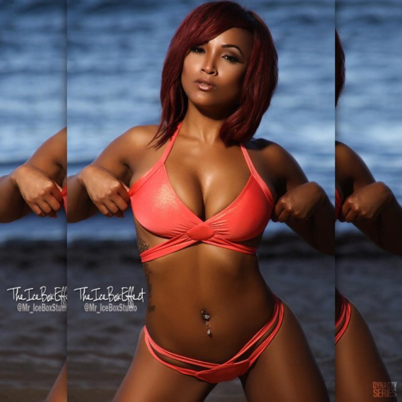 Moona Patreon Plum 18