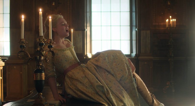 Dakota Fanning in pantyhose