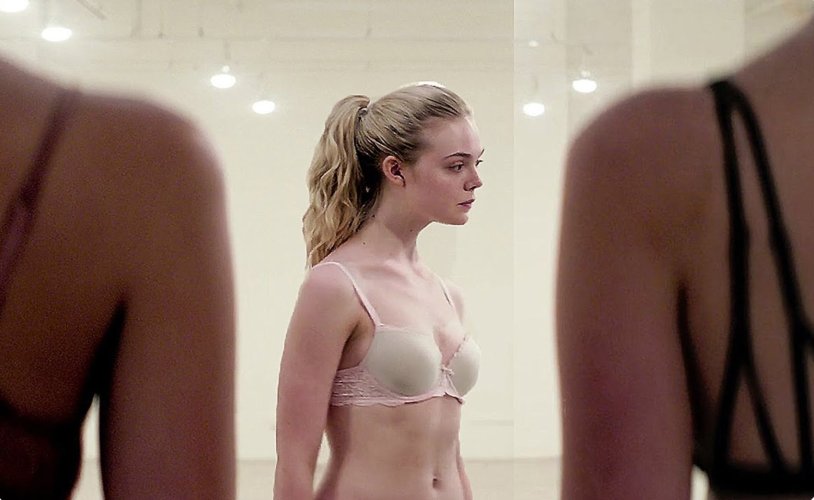 El Fanning Naked in the film