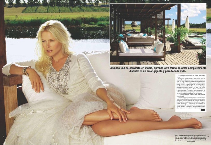 Valeria Mazza 2021 legs