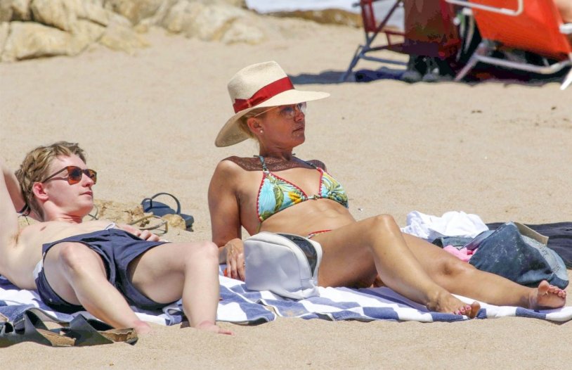 Valeria Bearfolf Bikini