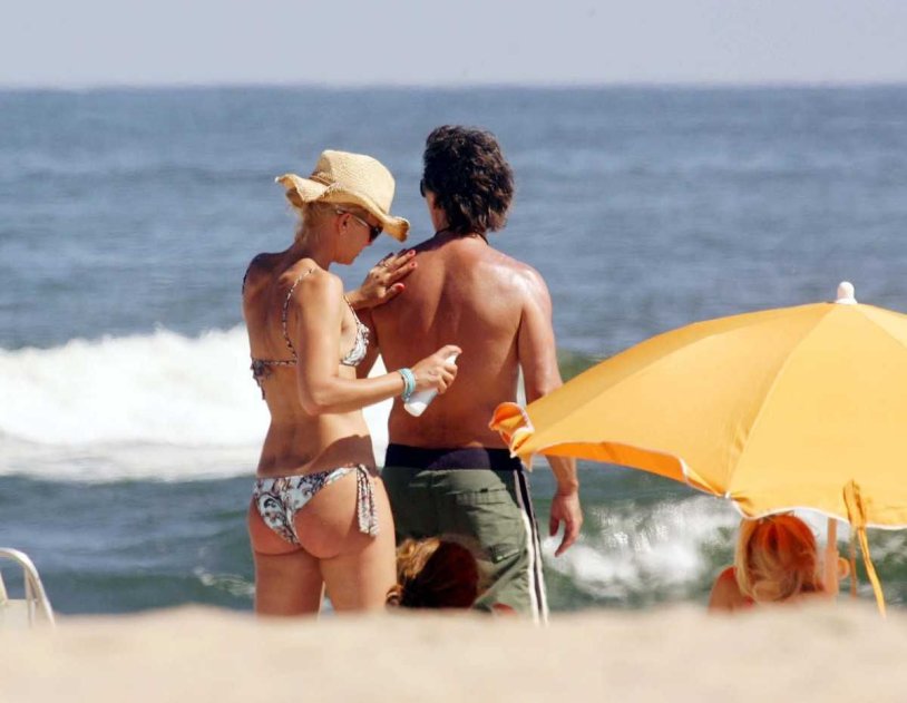 Valeria Mazza on the beach