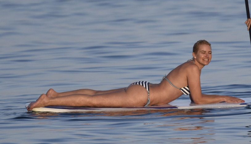 Valeria Mazza is very naked