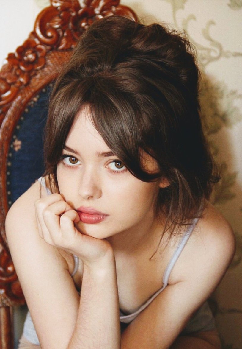 Monique Bourscheid bangs