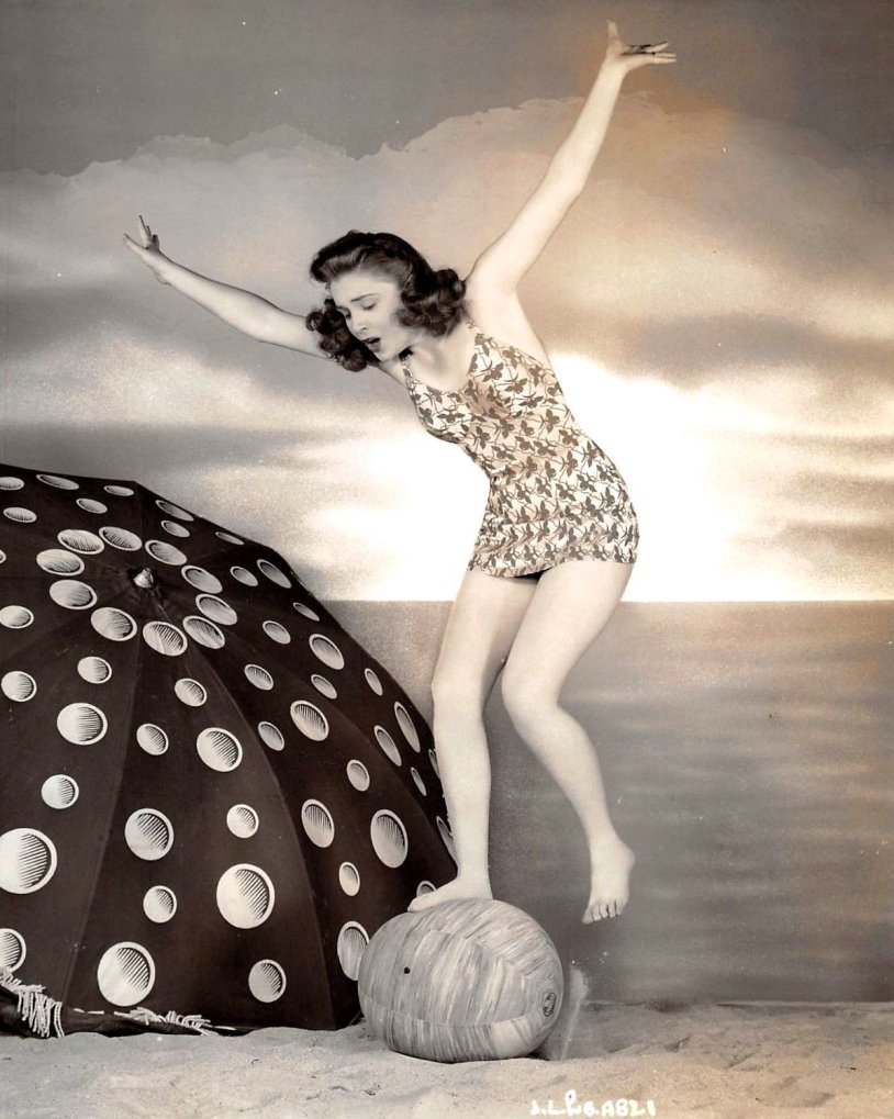 Joan Leslie Hot photo