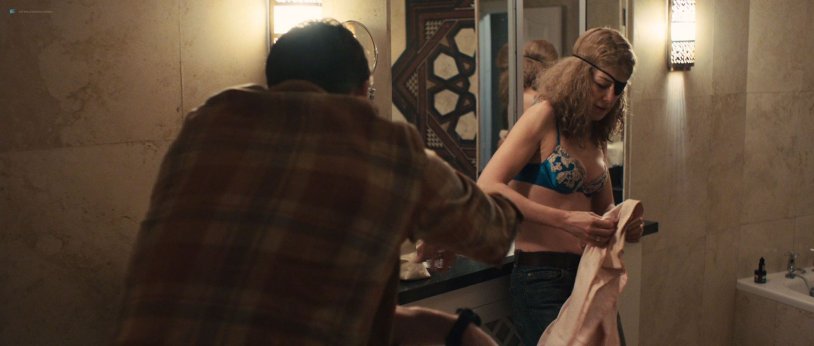 Rosamund Pike Private War