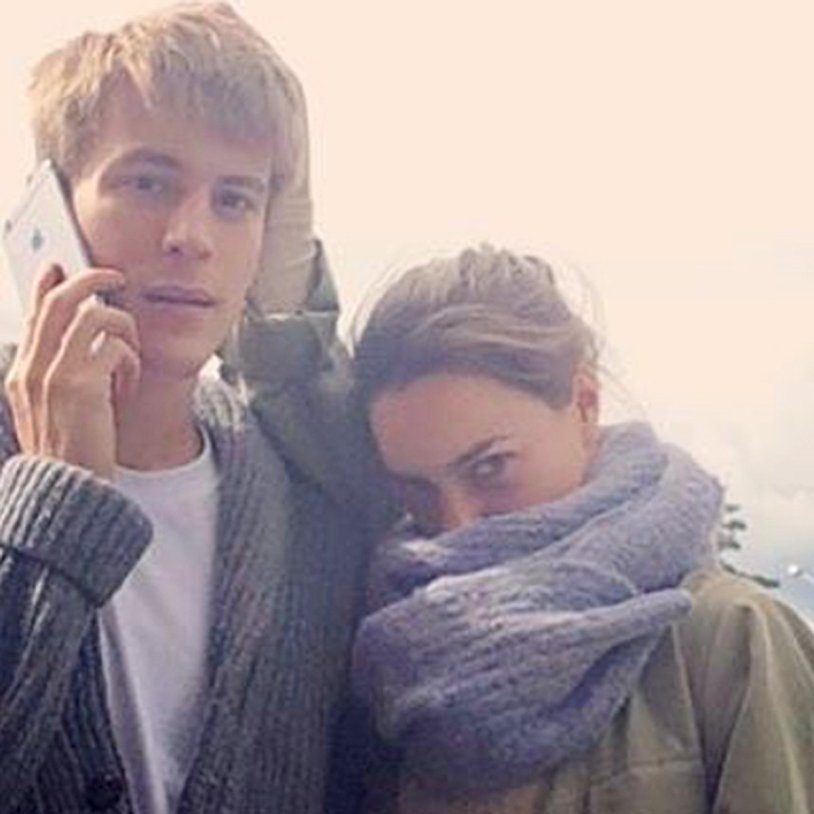 Completely naked Vera Lianne