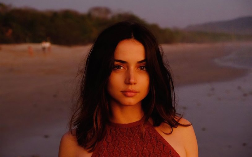 Ana de Armas Night Poier Basin