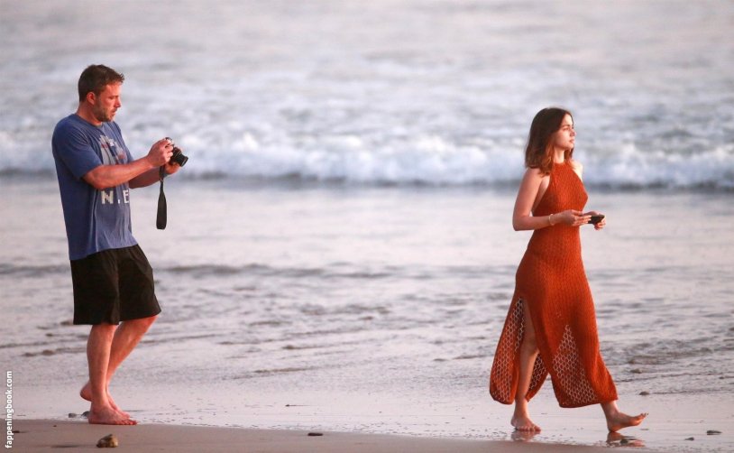 Ben Affleck and Anna de Armas