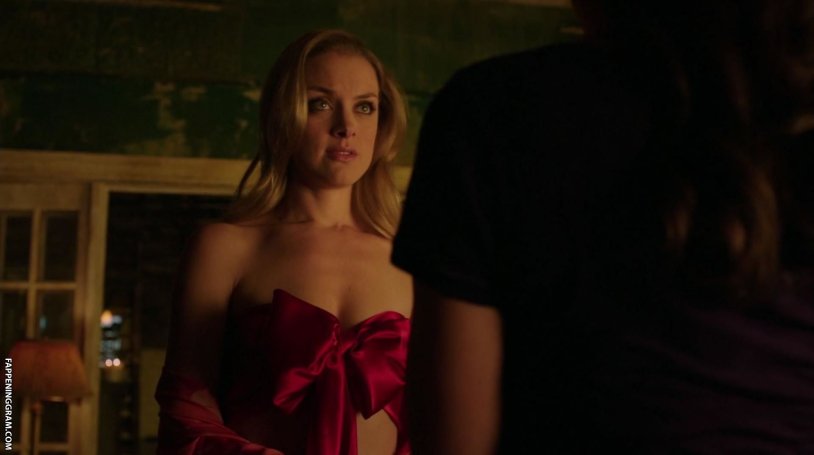 Rachel Skarsten Carrier