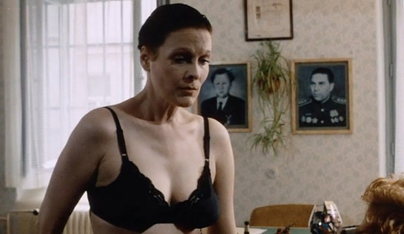 Sylvia Crystel is naked