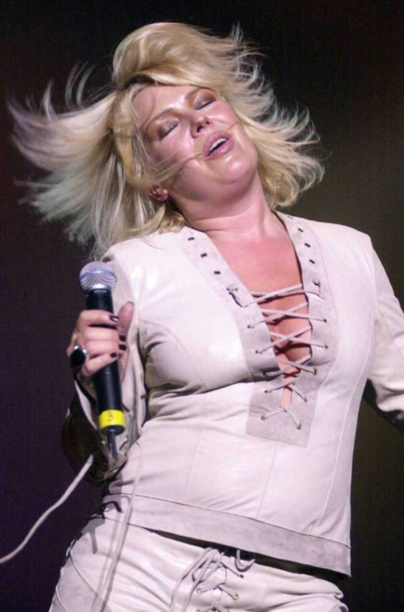 Kim Wilde is hot