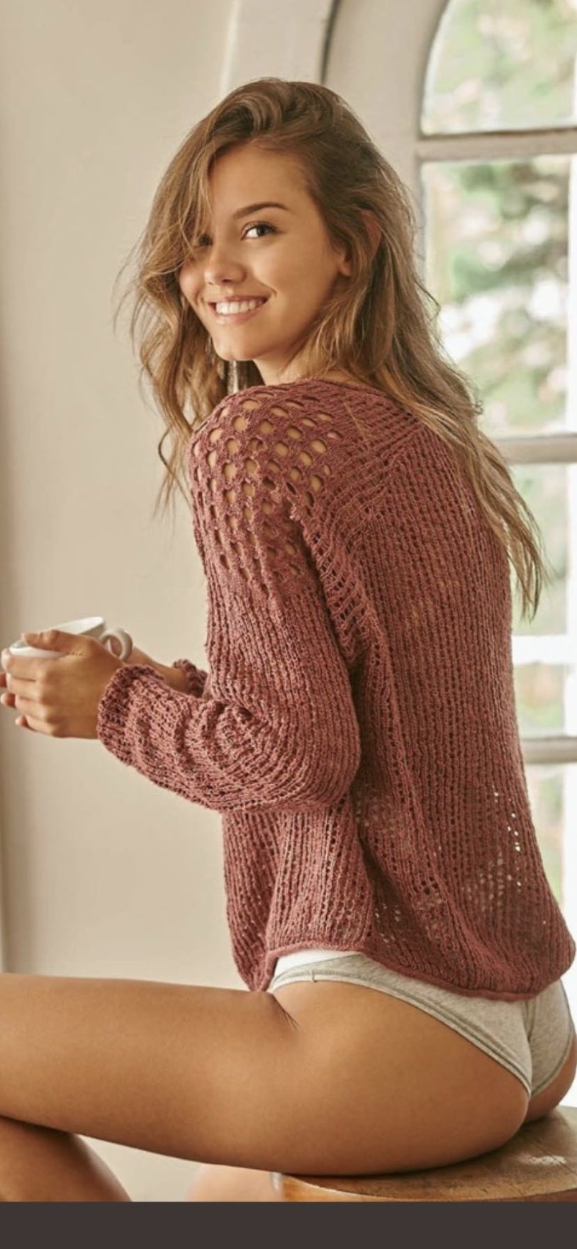 Pulover with knitting needles