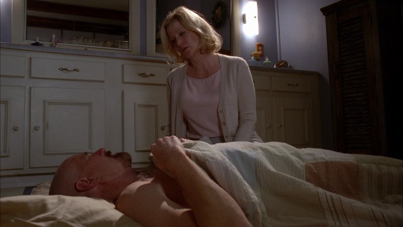 Skyler White bed scene