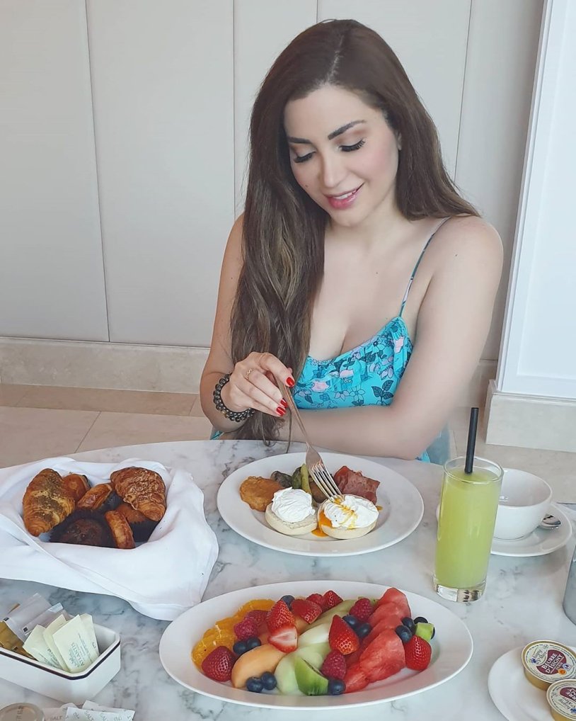 Elle Arabia Sky Dancer