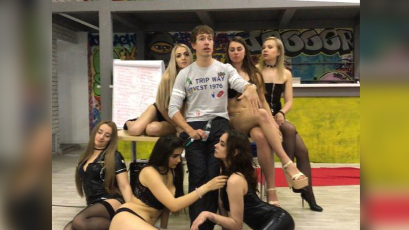 Girls of Alex Leslie