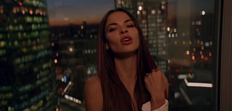 Selfie in the fitting dress