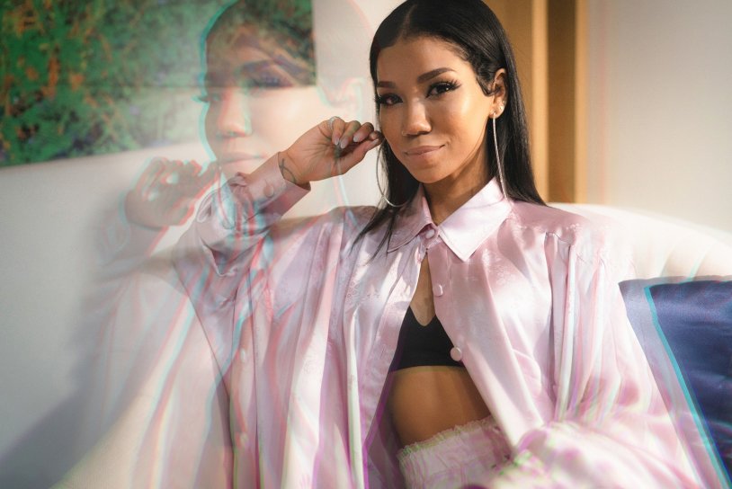 Jhene aiko weight and height