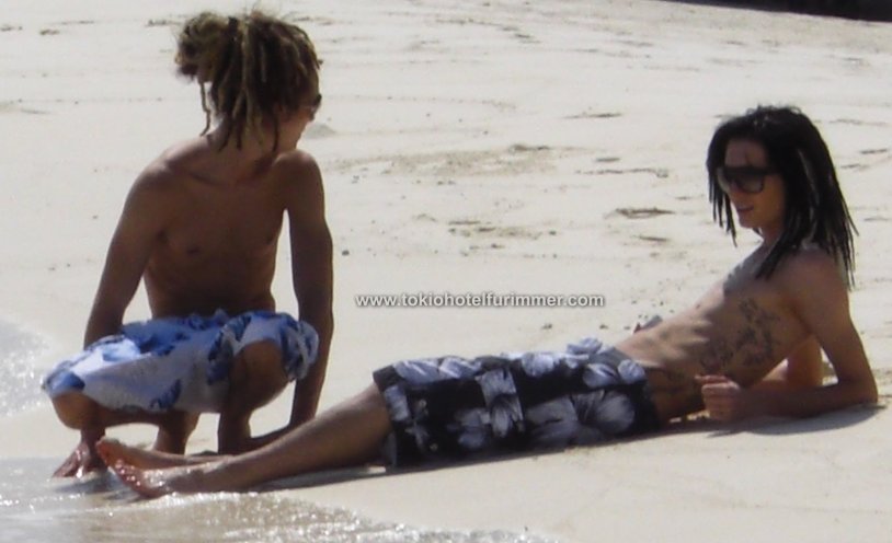 Bill and Tom Kaulitz in the Maldives
