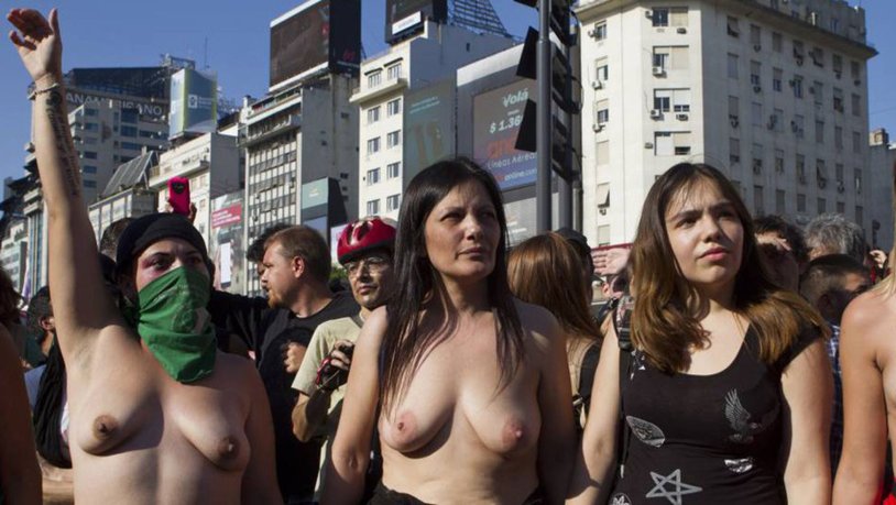 Naked women migrants