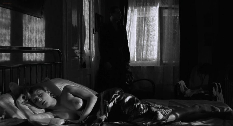 Schindler list erotic scenes
