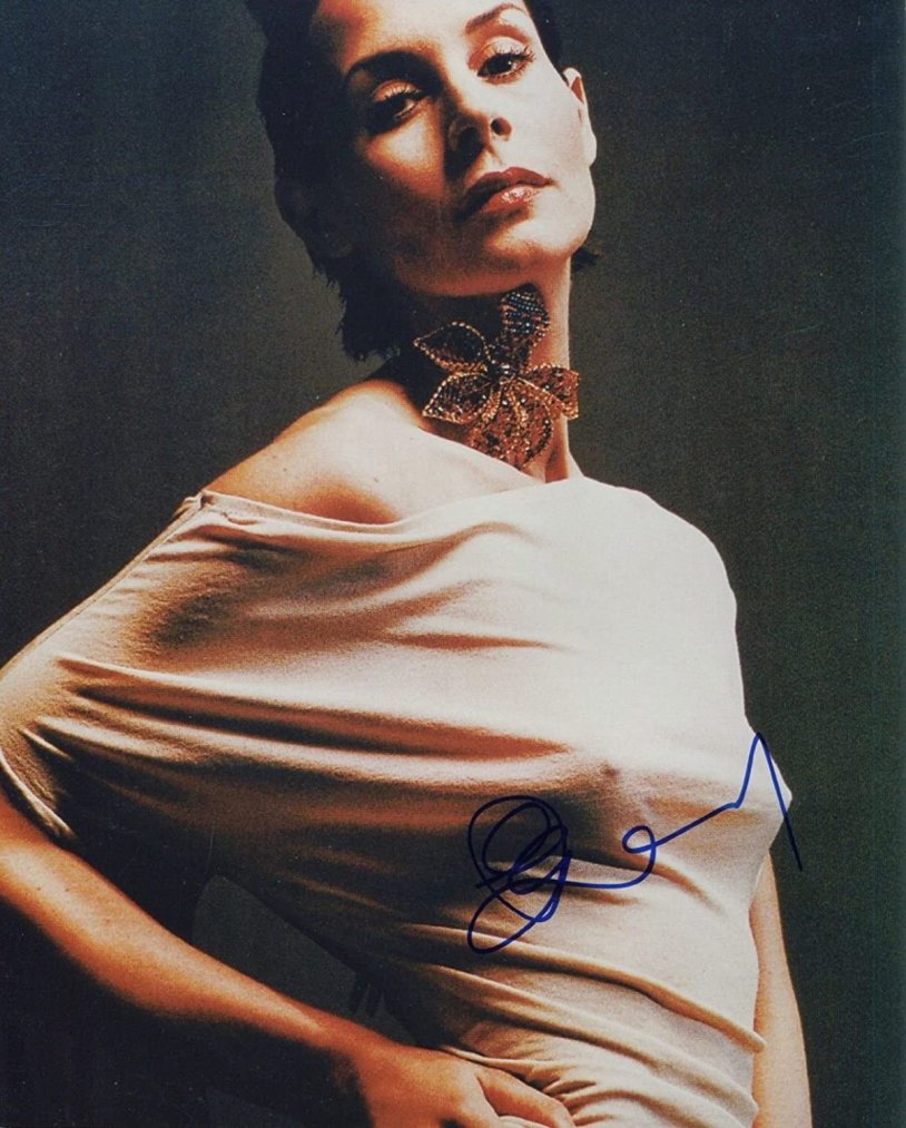 Embet Davidz Naked Photoshop