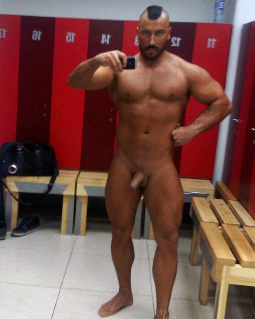 Naked Pavel loop dick