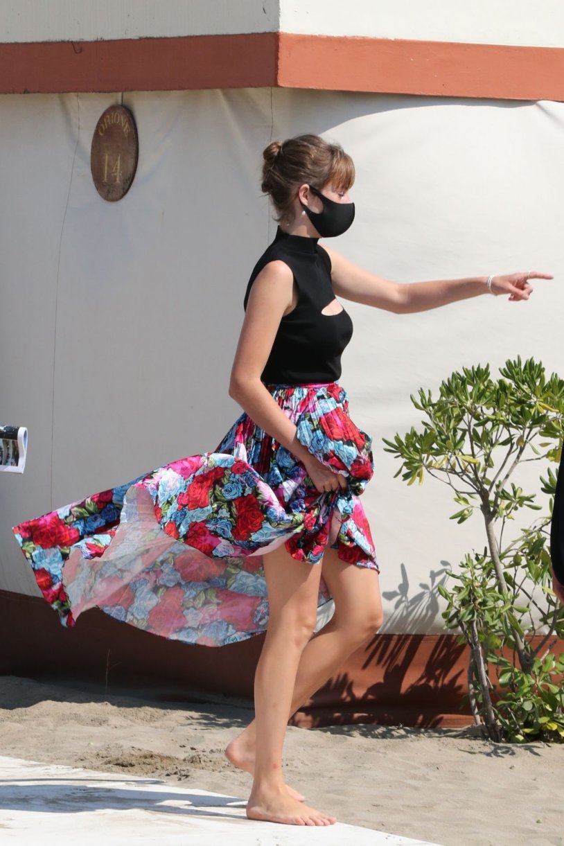 Maya Ray Thurman Hawke hot