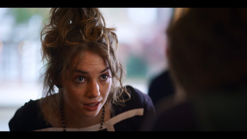 Maya Hawke Hot