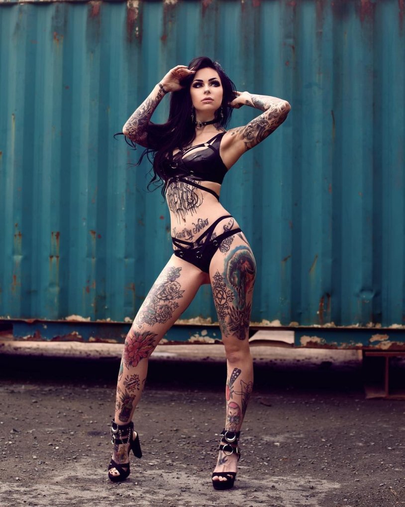 Fernanda Lira Figure