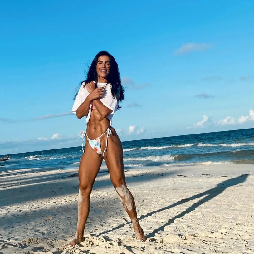 Barbara Palvin Basic Instinct