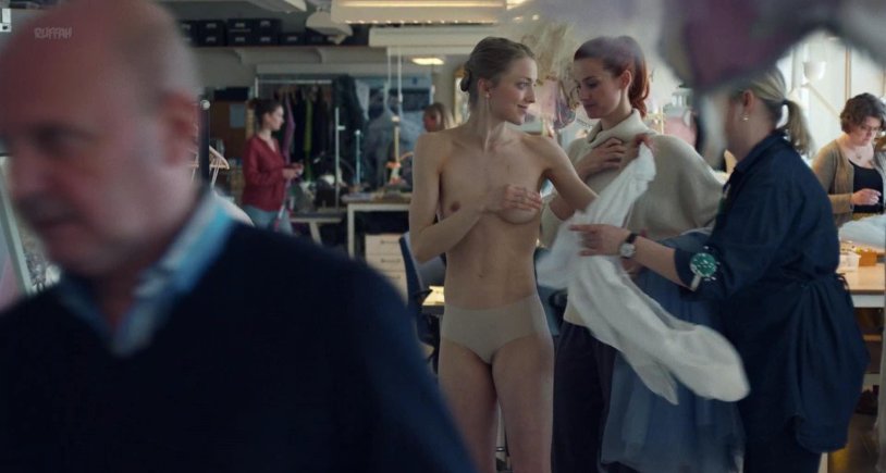 Karoline Hamm Equinox