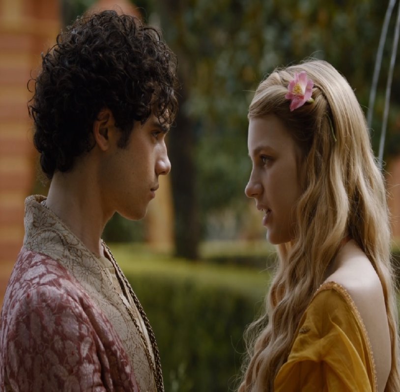 Daenerys Targaryen and John Snow Bed Scene