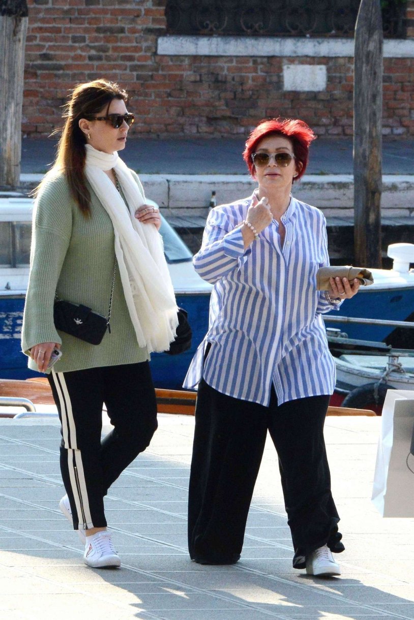 Ozzy Osbourne Under The Graveyard