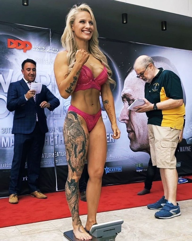 Blond Bomber Ebanie Bridges Hot Weigh -ings