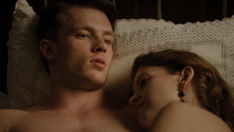 Leonie Vika D fashion model